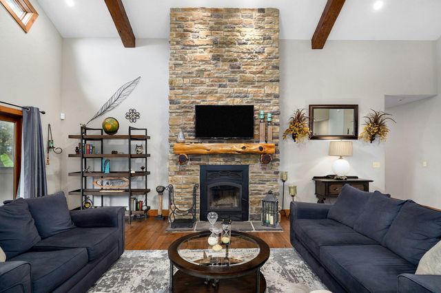 6487 N Farm Road 171, Springfield, MO 65803