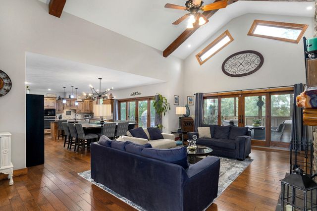 6487 N Farm Road 171, Springfield, MO 65803