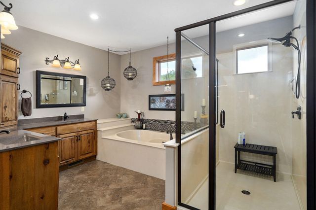 6487 N Farm Road 171, Springfield, MO 65803