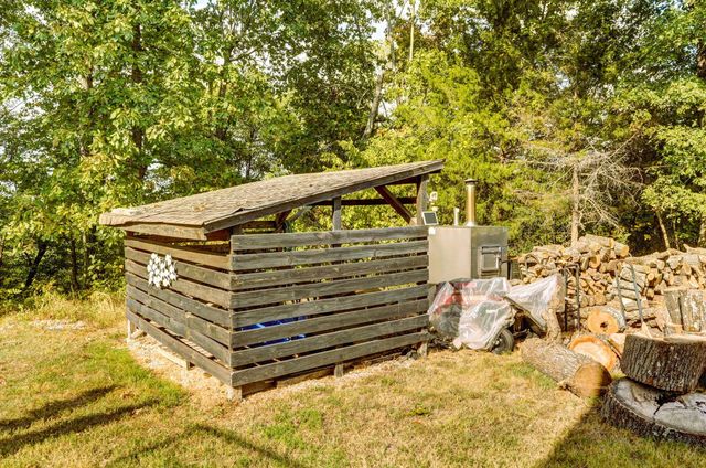 6487 N Farm Road 171, Springfield, MO 65803