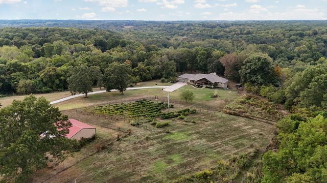 6487 N Farm Road 171, Springfield, MO 65803