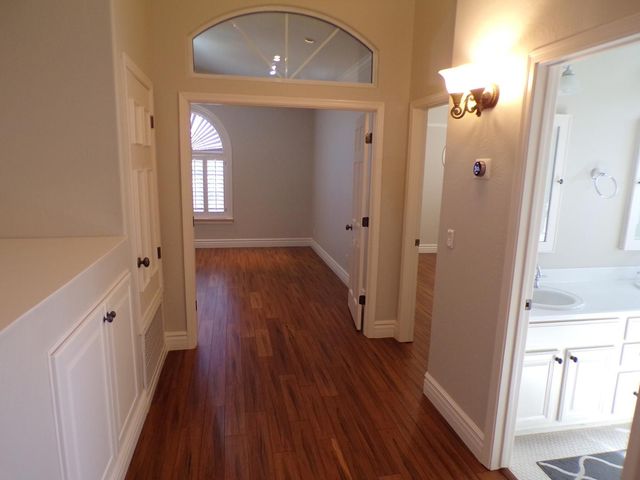 710 W Mountain Vista Drive, Phoenix, AZ 85045