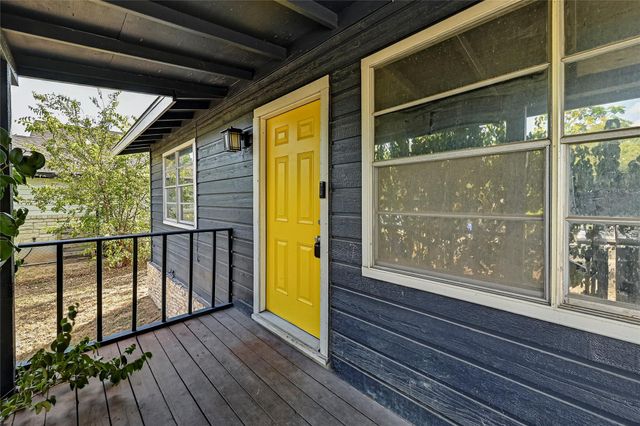 10700 W Lakeview DR, Jonestown, TX 78645