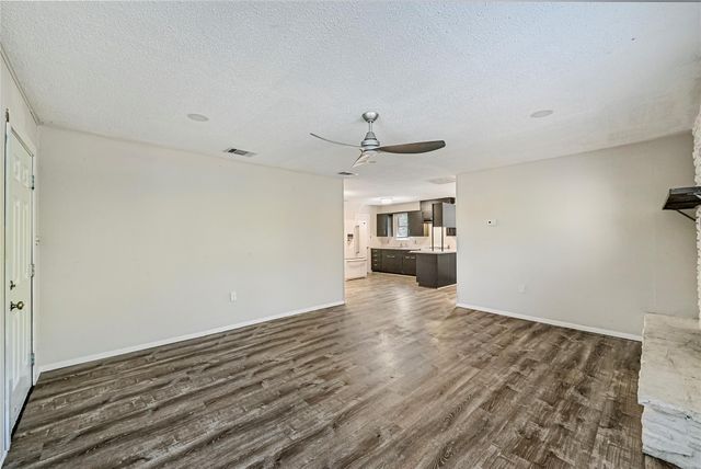 10700 W Lakeview DR, Jonestown, TX 78645