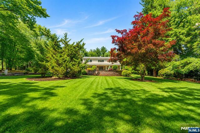 690 Soldier Hill Road, Oradell, NJ 07649