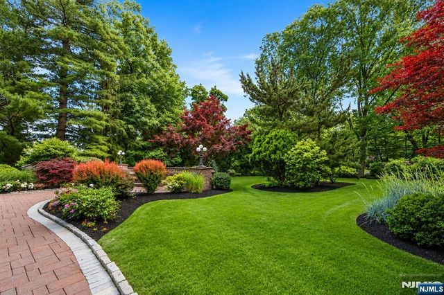 690 Soldier Hill Road, Oradell, NJ 07649