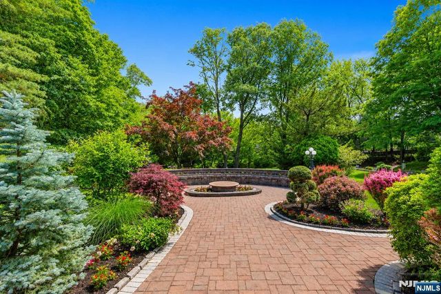 690 Soldier Hill Road, Oradell, NJ 07649