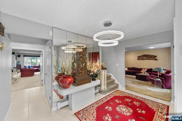 690 Soldier Hill Road, Oradell, NJ 07649
