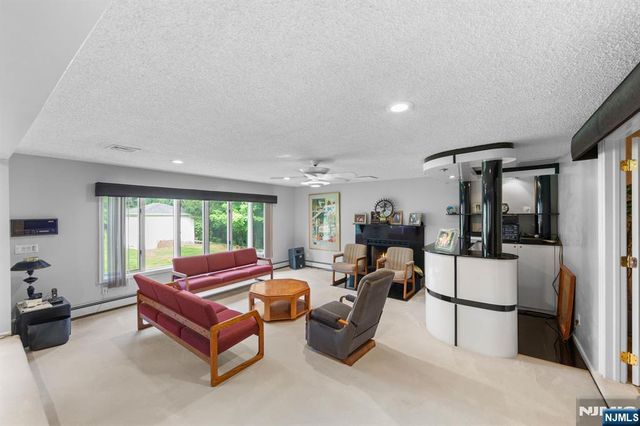 690 Soldier Hill Road, Oradell, NJ 07649