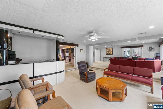 690 Soldier Hill Road, Oradell, NJ 07649