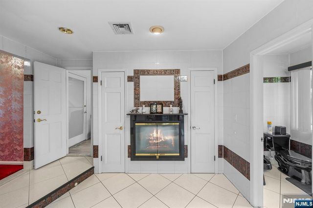 690 Soldier Hill Road, Oradell, NJ 07649