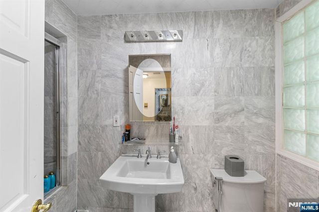 690 Soldier Hill Road, Oradell, NJ 07649