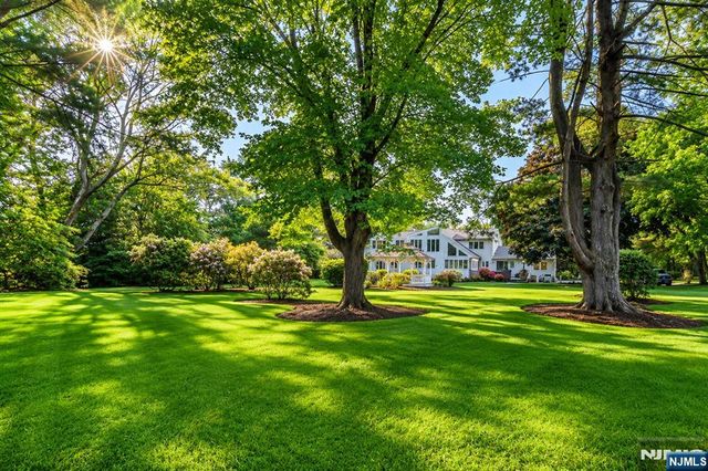 690 Soldier Hill Road, Oradell, NJ 07649