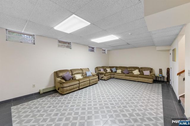 690 Soldier Hill Road, Oradell, NJ 07649