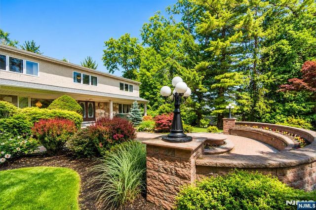 690 Soldier Hill Road, Oradell, NJ 07649