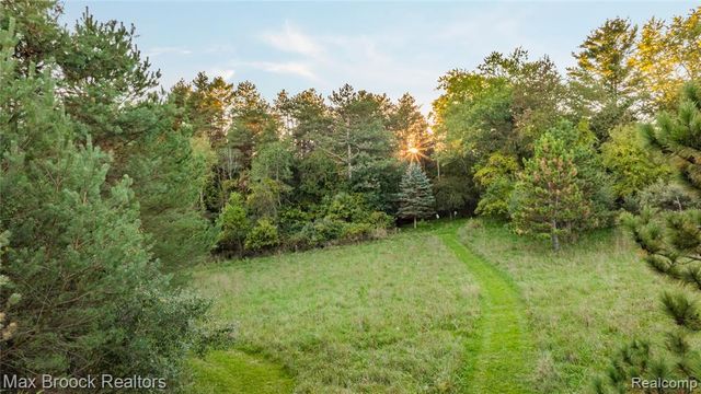 3054 Emery Lane, Metamora, MI 48455