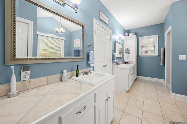 5047 Bozeman St, Zachary, LA 70791