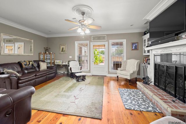 5047 Bozeman St, Zachary, LA 70791