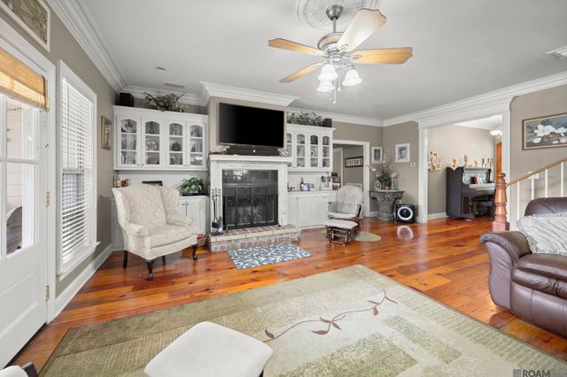 5047 Bozeman St, Zachary, LA 70791
