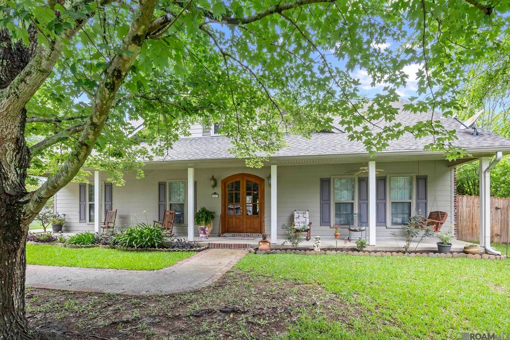 5047 Bozeman St, Zachary, LA 70791