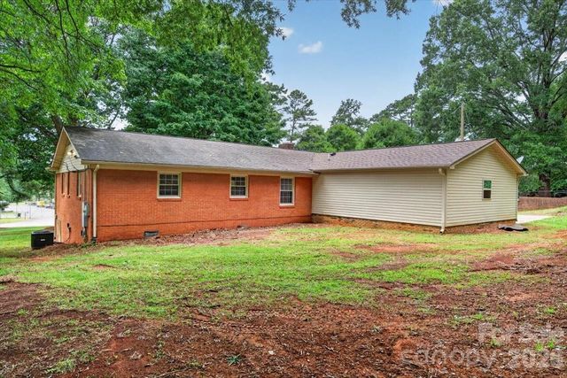 101 N Main Street, Mount Pleasant, NC 28124