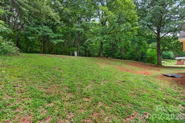 101 N Main Street, Mount Pleasant, NC 28124
