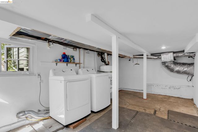 1101 Mountain Blvd, Oakland, CA 94611