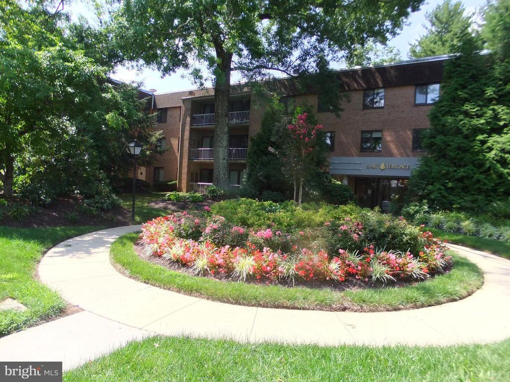 1650 OAKWOOD DR #E210, PENN VALLEY, PA 19072 — exterior