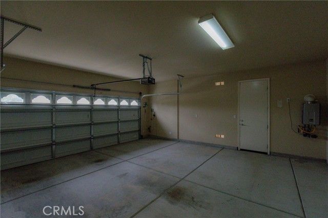 19453 Maple Creek Road, Apple Valley, CA 92308