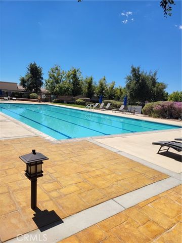 19453 Maple Creek Road, Apple Valley, CA 92308