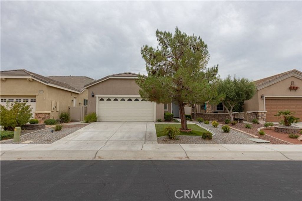 19453 Maple Creek Road, Apple Valley, CA 92308