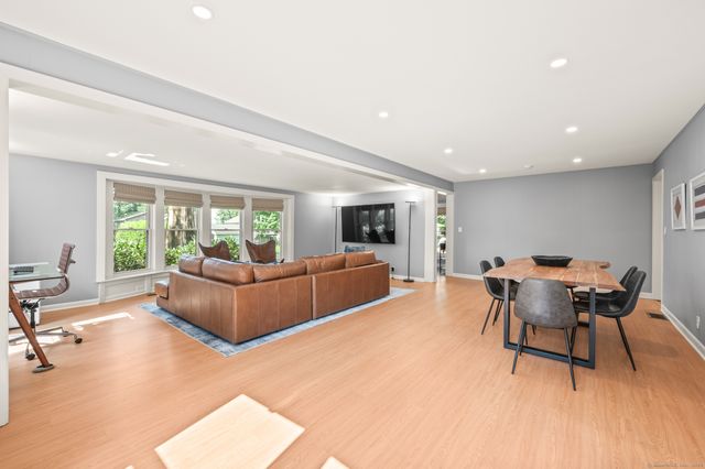 45 Hill Top Road, Morris, CT 06763