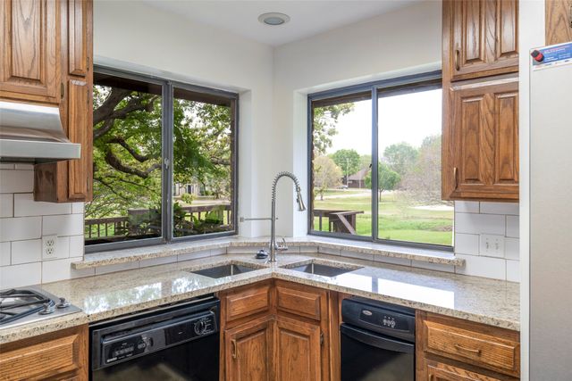 1308 Clover Hill Road, Mansfield, TX 76063