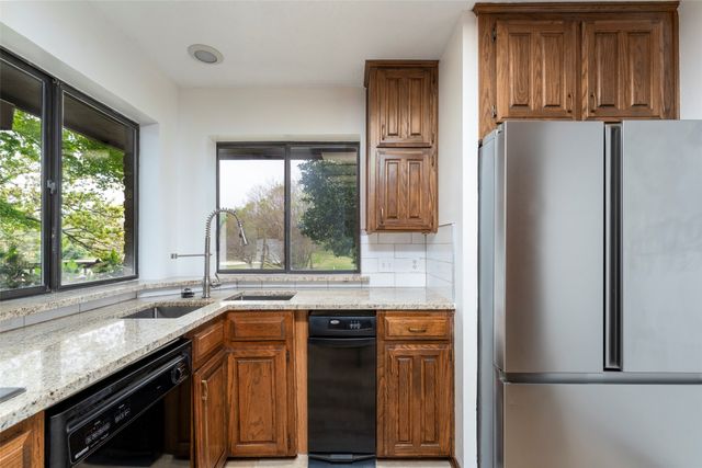 1308 Clover Hill Road, Mansfield, TX 76063