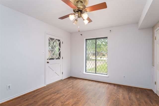 1308 Clover Hill Road, Mansfield, TX 76063