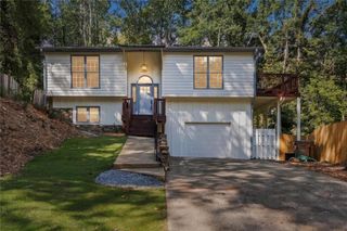 707 Copper Trace Way, Woodstock, GA 30189