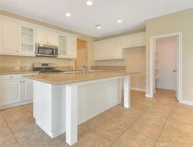 2907 Breezy Meadow Circle, Corona, CA 92883