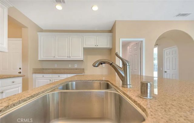 2907 Breezy Meadow Circle, Corona, CA 92883