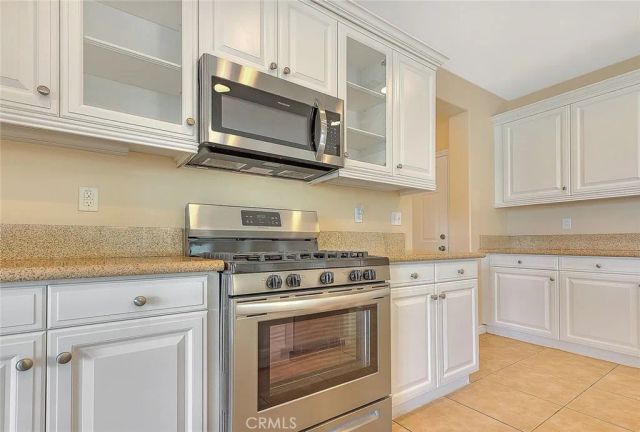 2907 Breezy Meadow Circle, Corona, CA 92883
