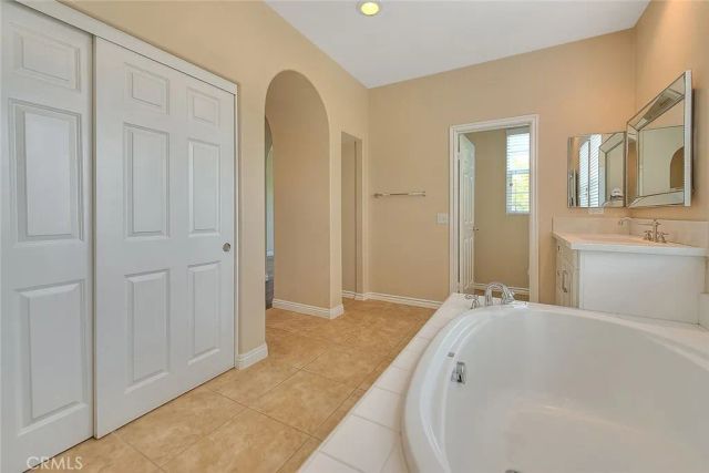 2907 Breezy Meadow Circle, Corona, CA 92883