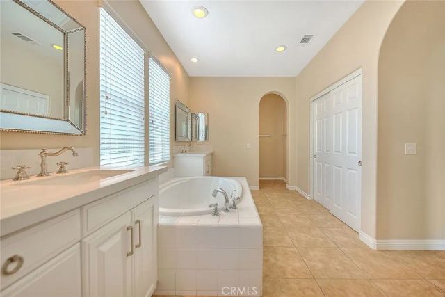 2907 Breezy Meadow Circle, Corona, CA 92883