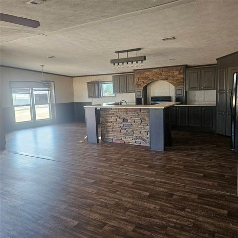 221 Farmhouse Road, Springtown, TX 76082