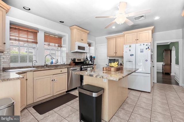 22 MAPLE AVE, Bala Cynwyd, PA 19004