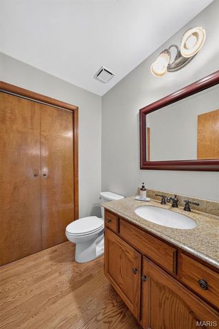 10 Woodleaf Court, St Paul, MO 63366