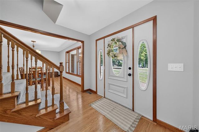 10 Woodleaf Court, St Paul, MO 63366