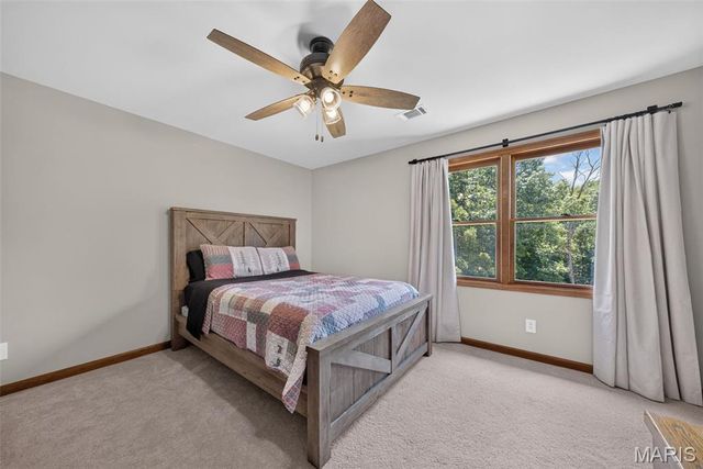 10 Woodleaf Court, St Paul, MO 63366
