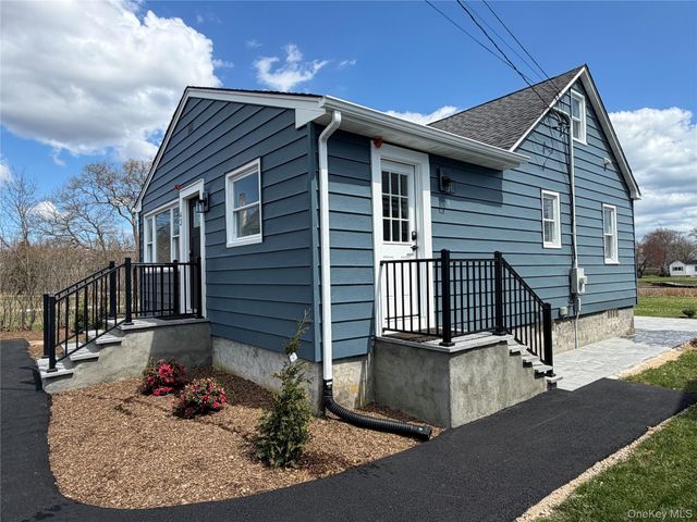 43 Abby Lane, Shirley, NY 11967