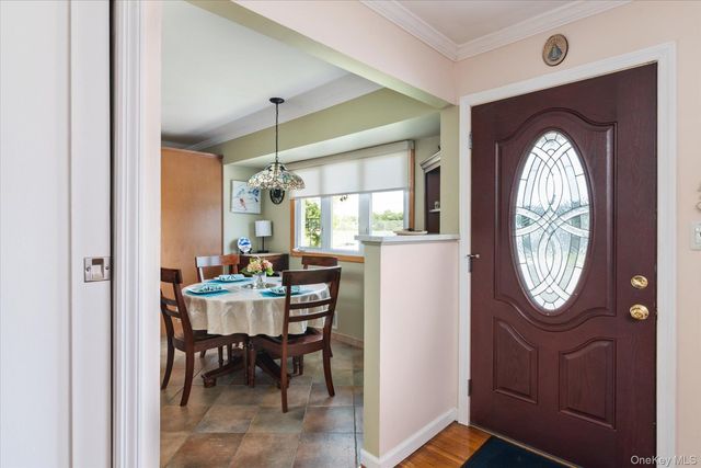34 1st Avenue, Farmingdale, NY 11735
