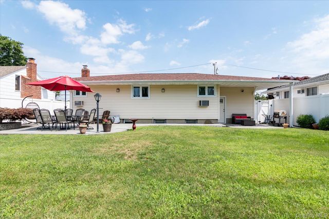 34 1st Avenue, Farmingdale, NY 11735