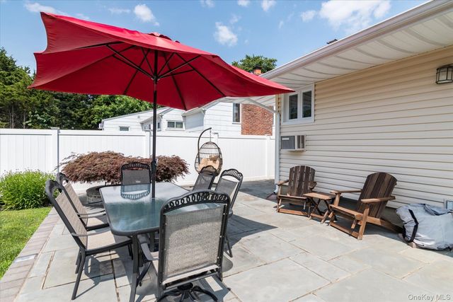 34 1st Avenue, Farmingdale, NY 11735